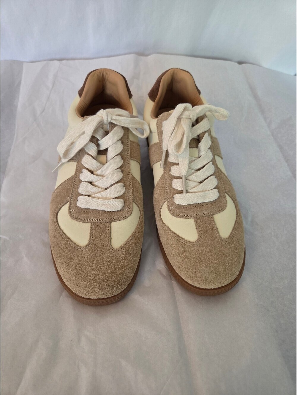 Beau Today Beige and Cream Leather Suede Sneakers Womens Size 240 (US 7.5)